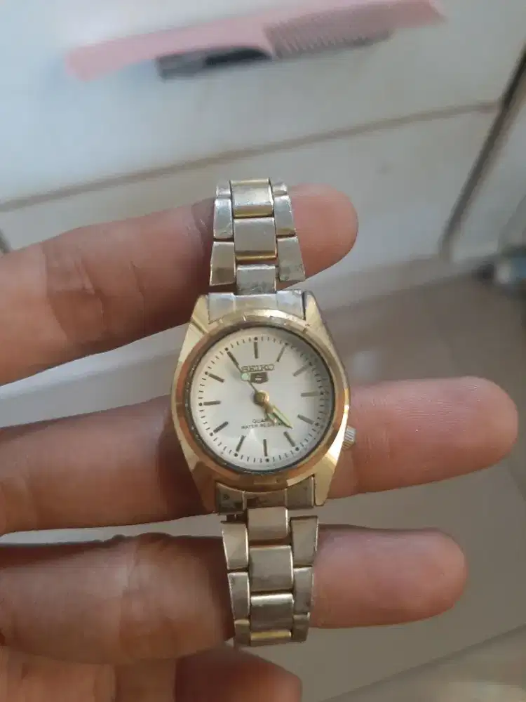 Jam tangan seiko wanita