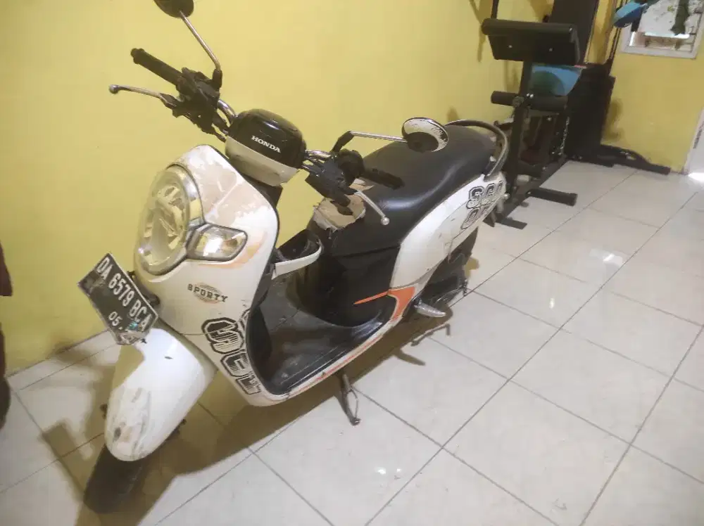 Scoopy jual apa adanya