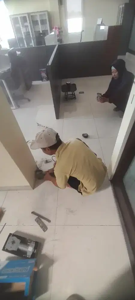 Tukang bangunan