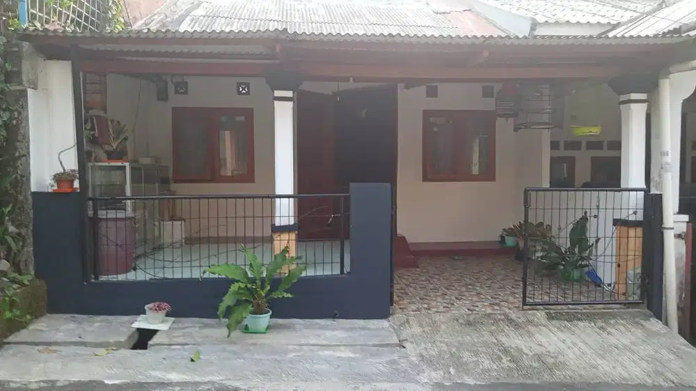 Rumah Nyaman Siap Huni, Halaman Luas, Dekat Tol & Fasilitas Umum