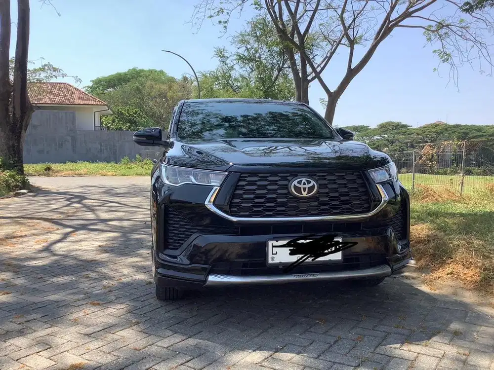 Toyota Kijang Innova zenix V Hybrid 2025