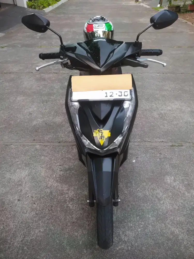 Dijual motor beat deluxe hitam 2020