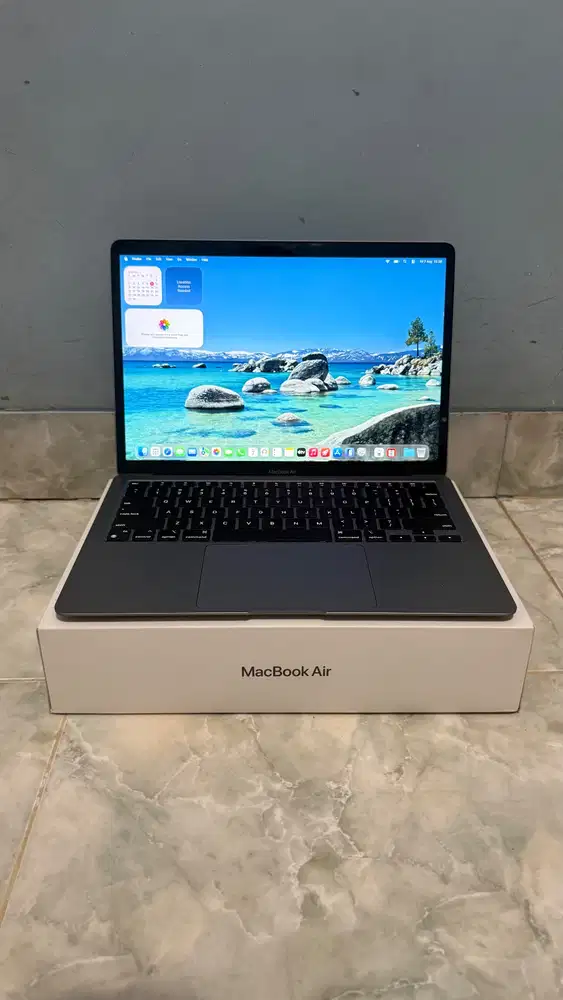 Macbook Air M1 8/256 13 Inch