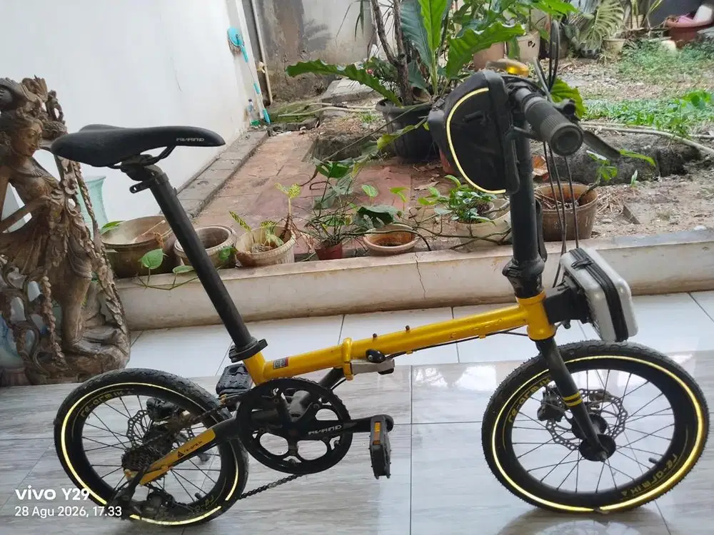 Sepeda lipat united Arm Avand 16