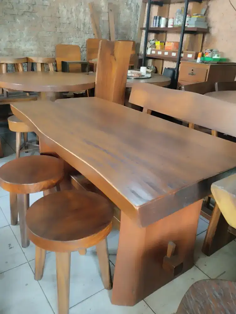 Set meja makan solid kayu utuh trembesi