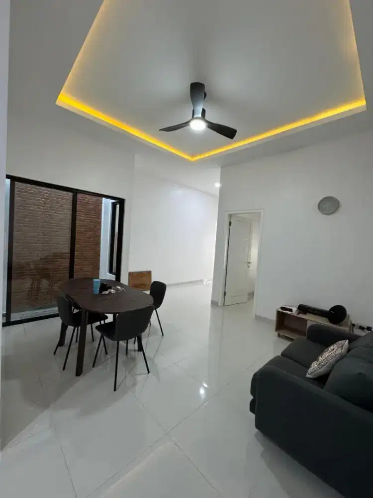 Disewakan Rumah Semi Furnished baru Renovasi depan Mesjid Al Muhtadun