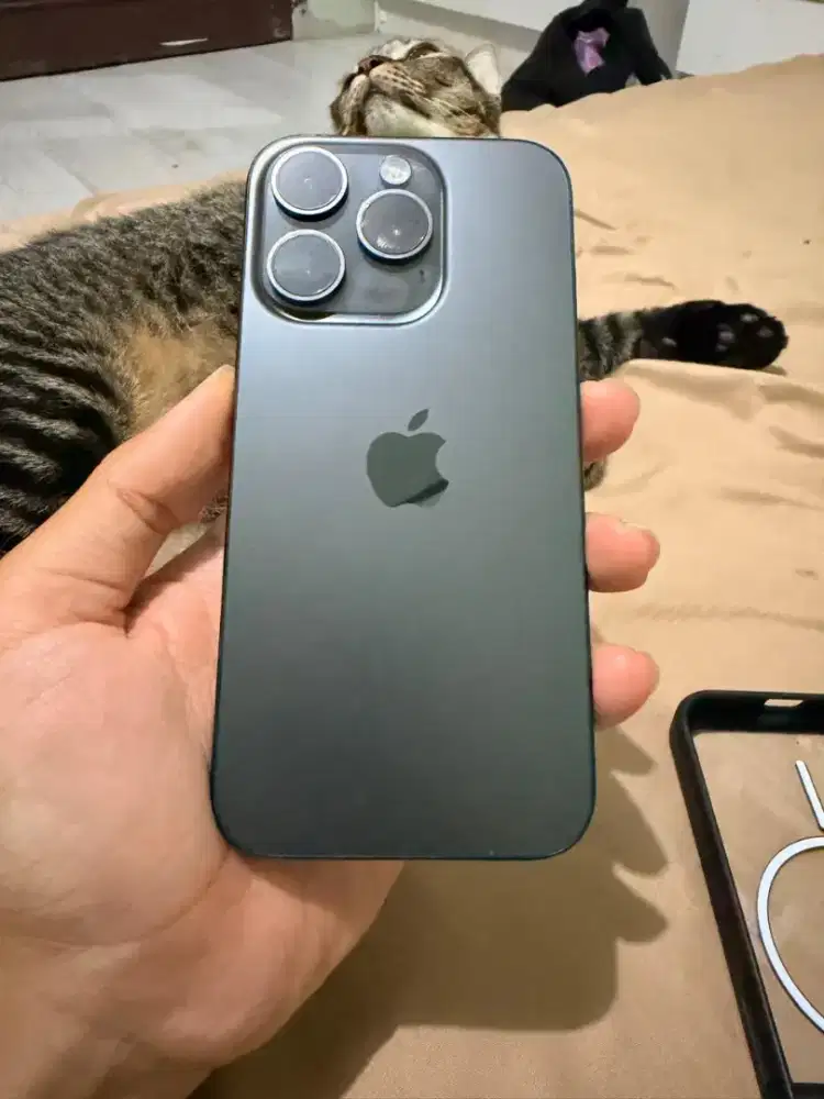 iPhone 15 Pro 128 GB - Black Titanium ex iBox
