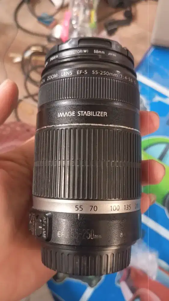 Lensa Canon 55-250 kondisi normal minus jamur tipis aja