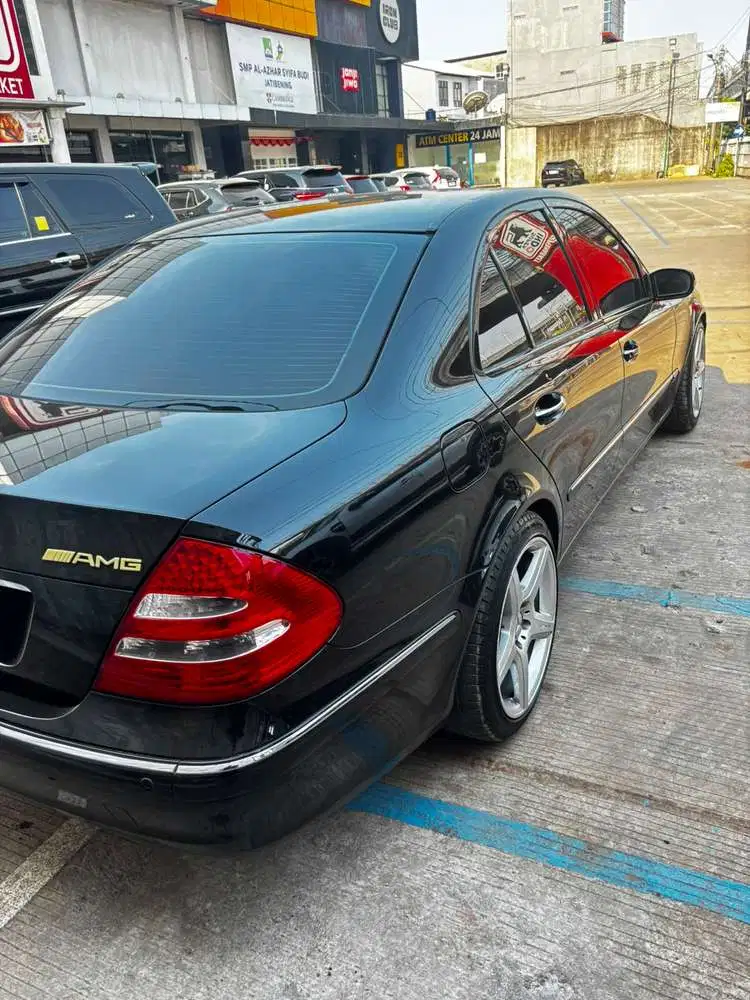 Mercedes-Benz E260 2003 Bensin