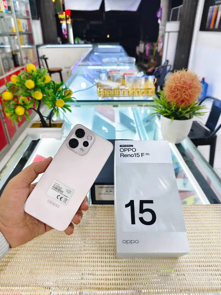 Oppo Reno 15F 5G Ram 12+12Gb/ 256Gb Fullset Mulus Like New Bergaransi