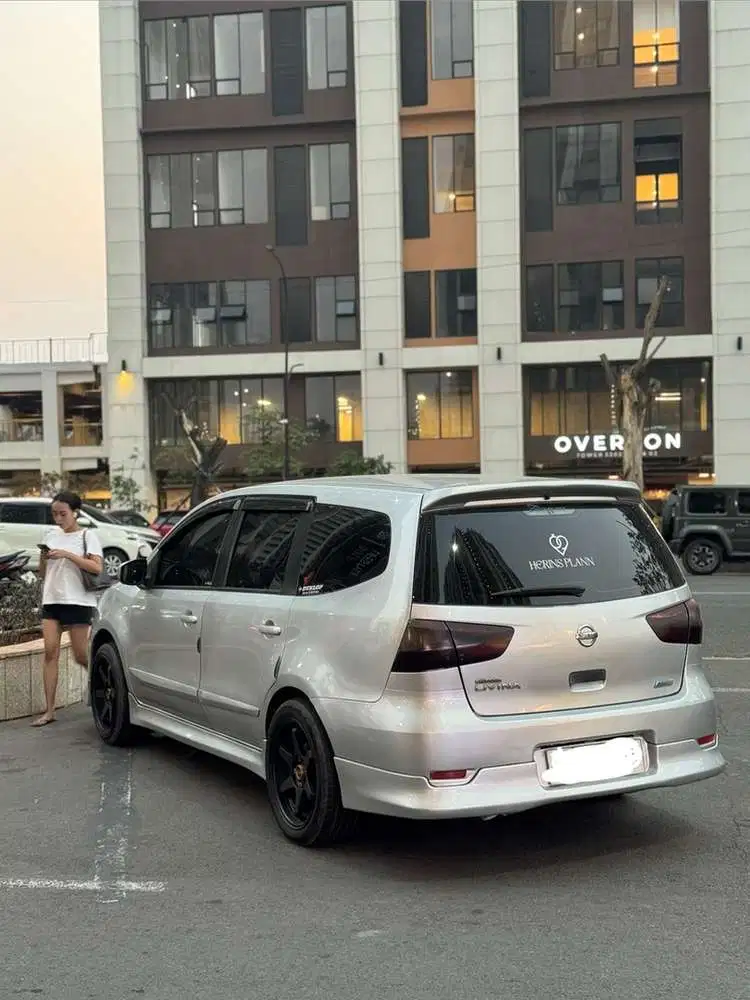 Nissan Grand livina 2015 Bensin
