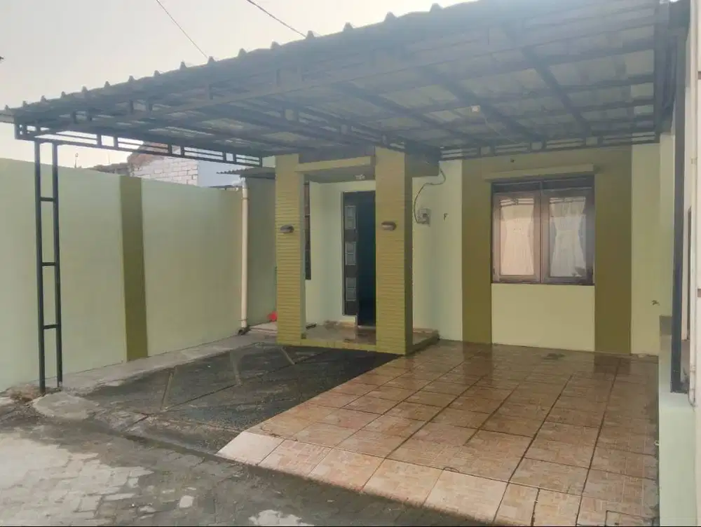RUMAH DISEWAKAN JATIWARINGIN – TENANG, LOKASI STRATEGIS, CARPORT 2