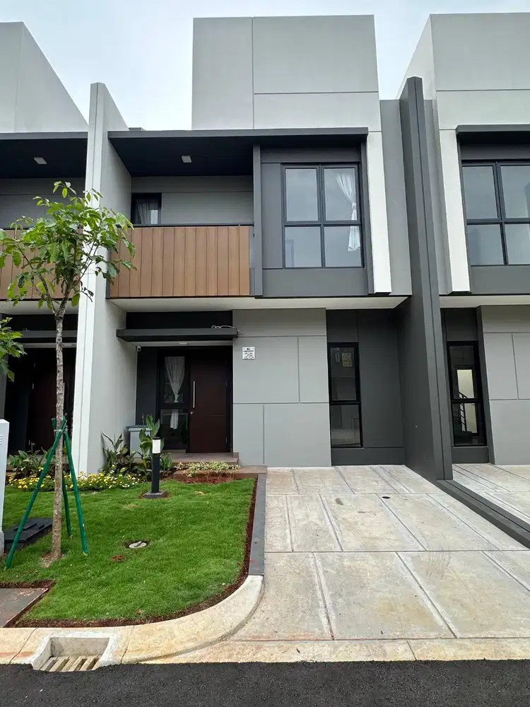 Disewakan Rumah Baru Murah Summarecon Crown Gading Cluster Regia