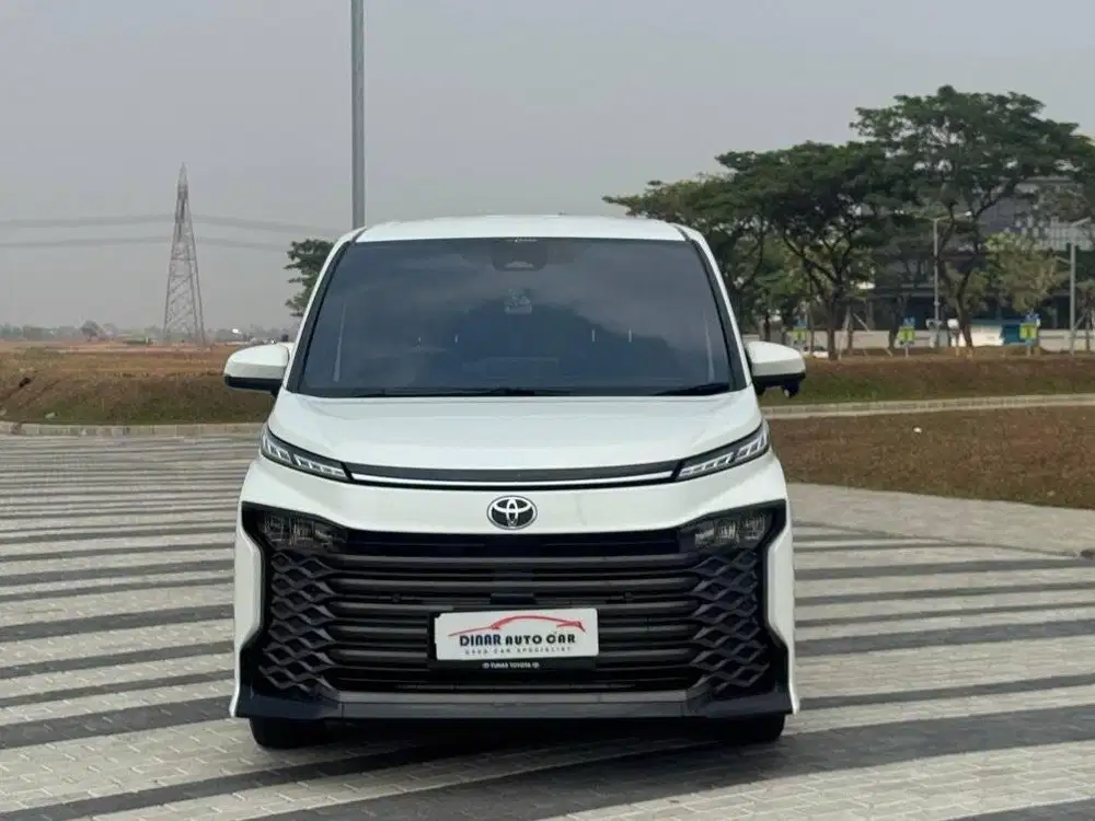 Toyota voxy 2022KM31RB