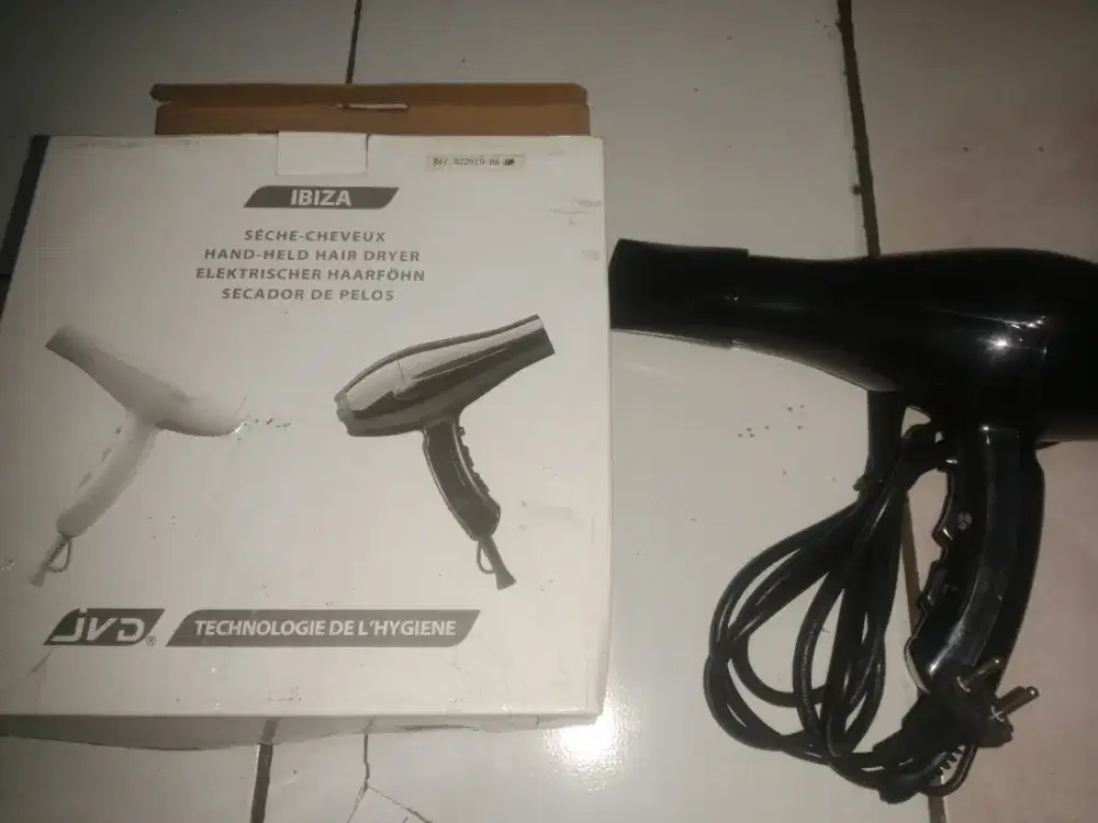 Hairdryer rambut hitam