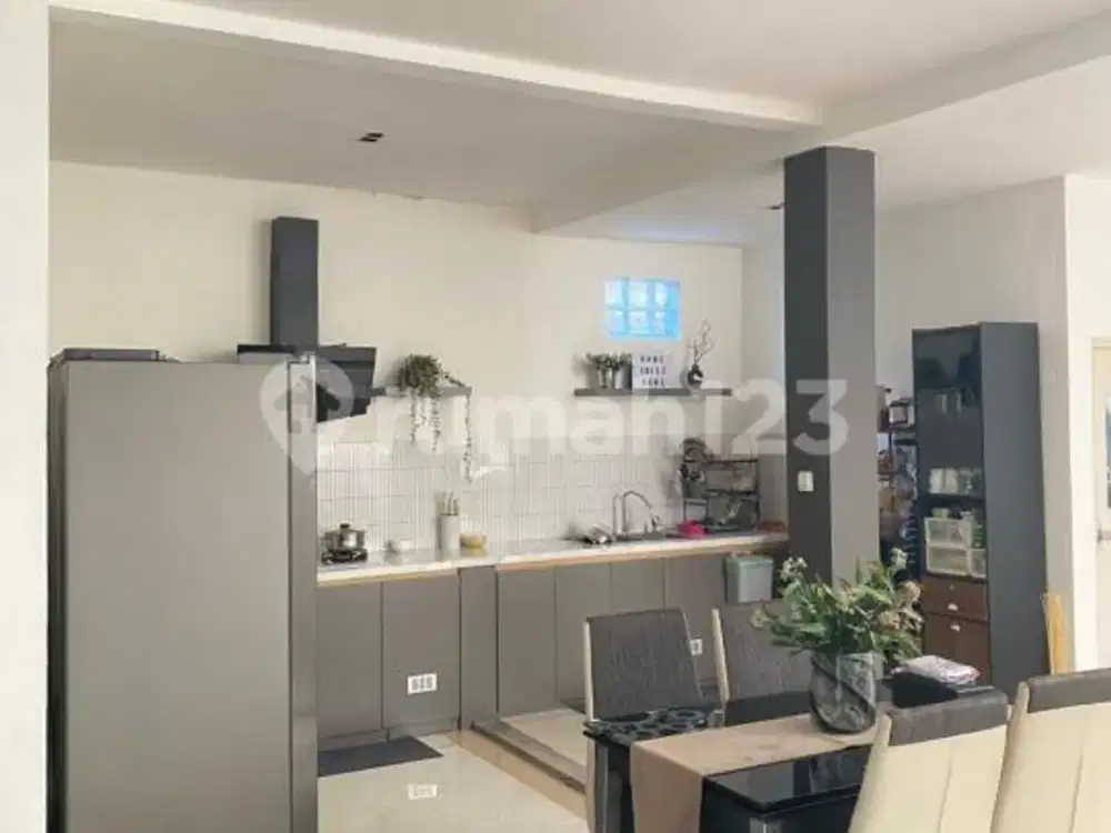 Rumah Bagus Lokasi Nyaman Dekat ke Tol Buahbatu