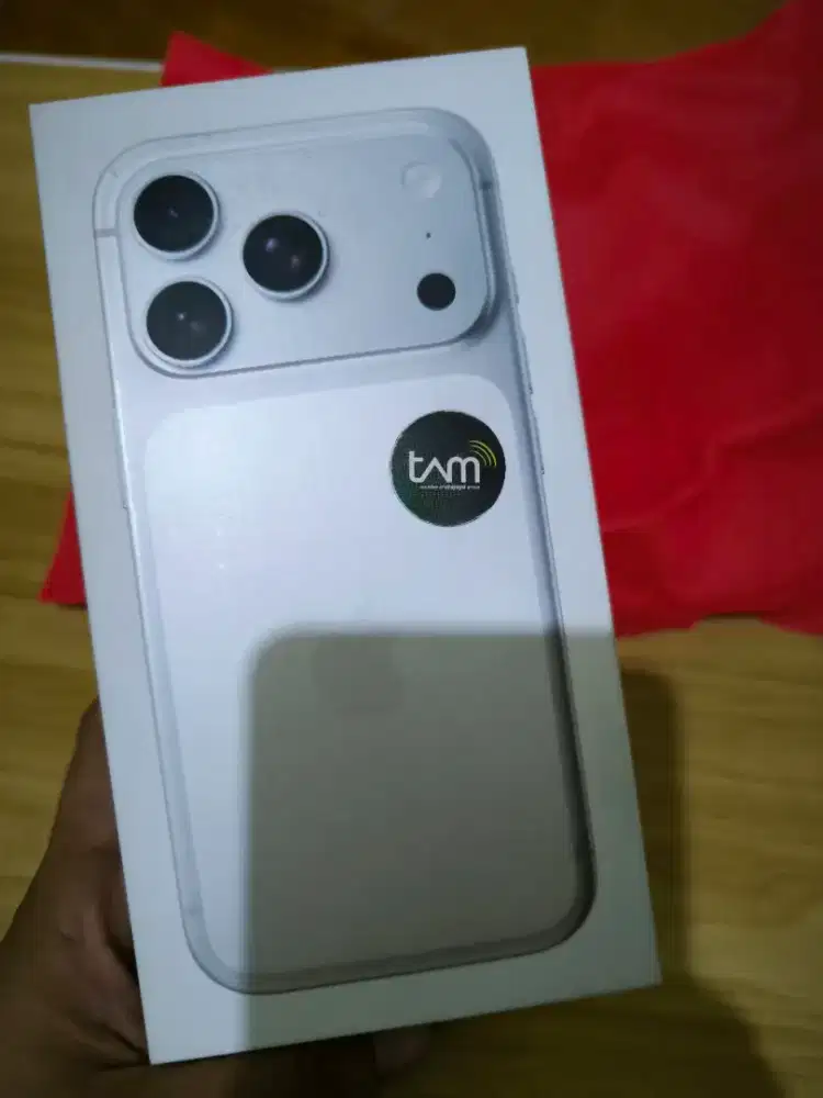 JUAL IPHONE 17 PRO IBOX 256 SILVER LIKE NEW