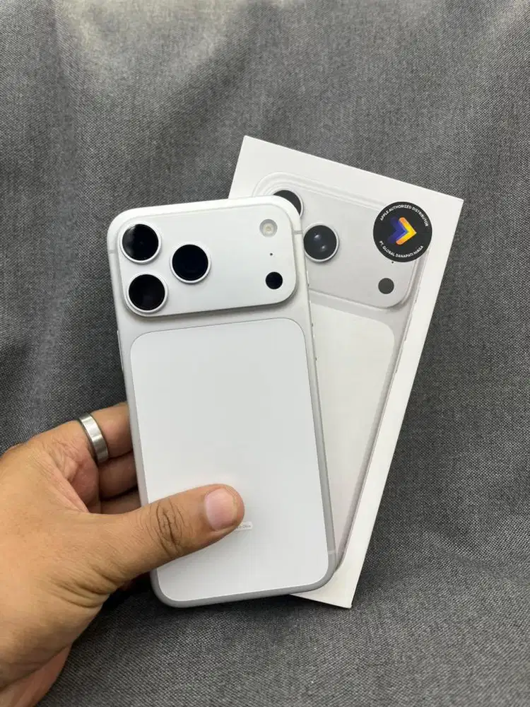 Iphone 17 promax 256 Ibox Silver Titanium