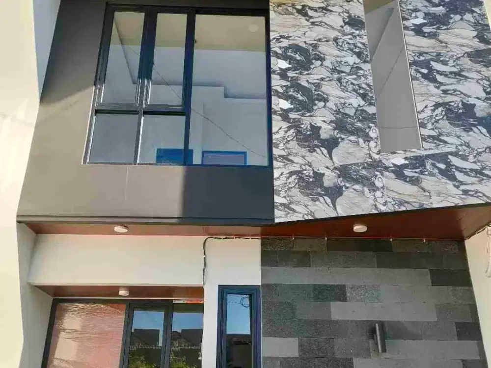 Rumah 2 Lantai siap huni Rungkut mapan Surabaya