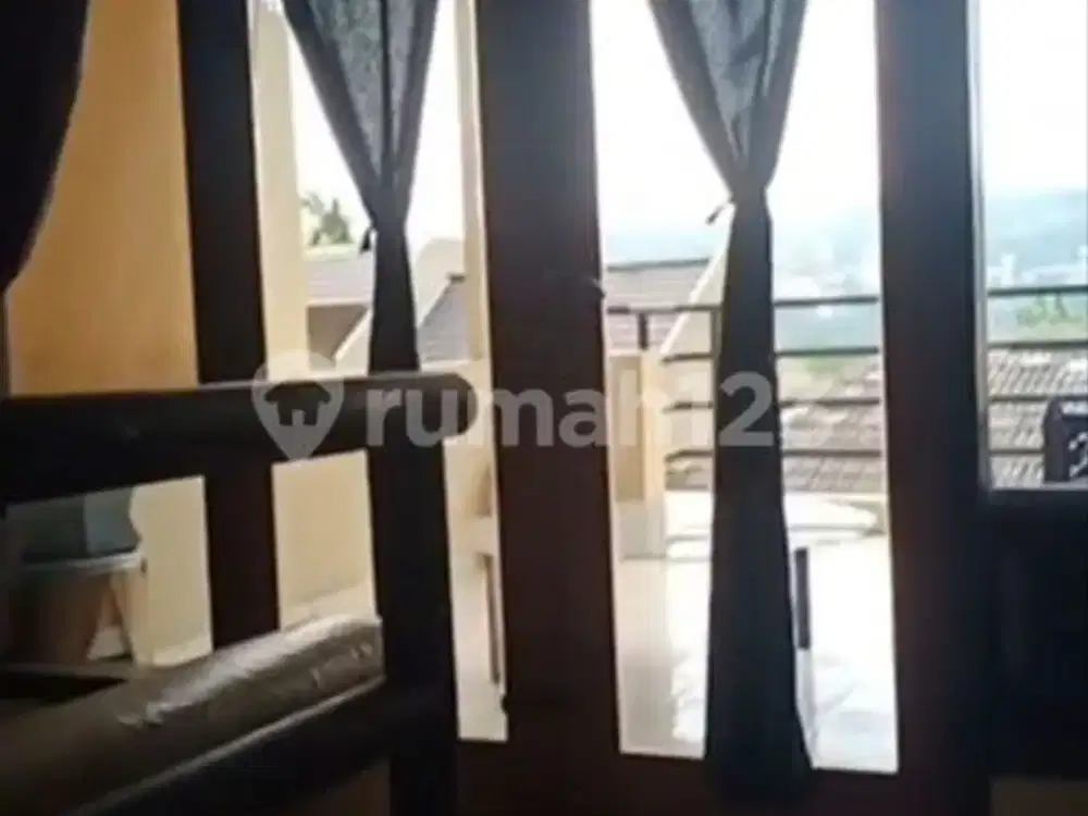 Rumah Bagus Siap Huni di Dago Murah Jarang Ada