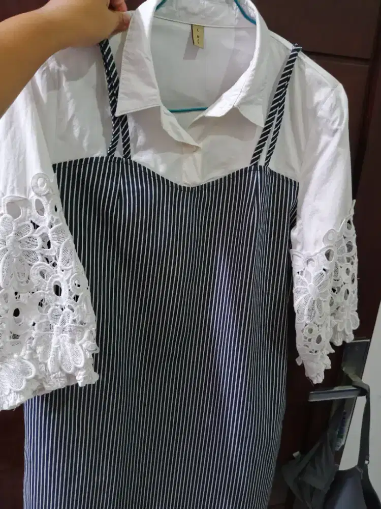 Dijual dress putih motif zebra lengan renda  size L LD100