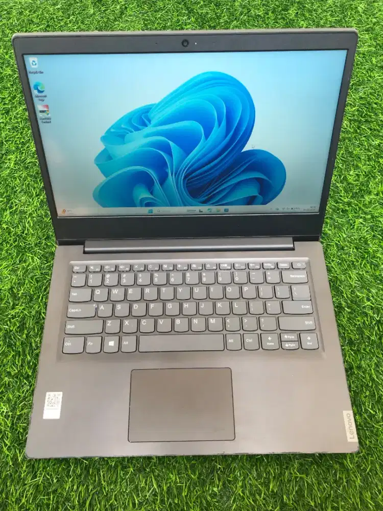 Lenovo V14-ADA
|
Processor. AMD 3020e with Radeon Graphics