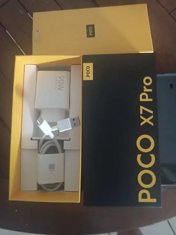 JUAL BU POCO X7 PRO 12/512 LIKE NEW
