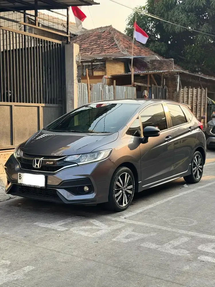 Cash, Jazz RS 1.5 AT Tgn1 Low KM Fullset Istimewah Siap Pakai