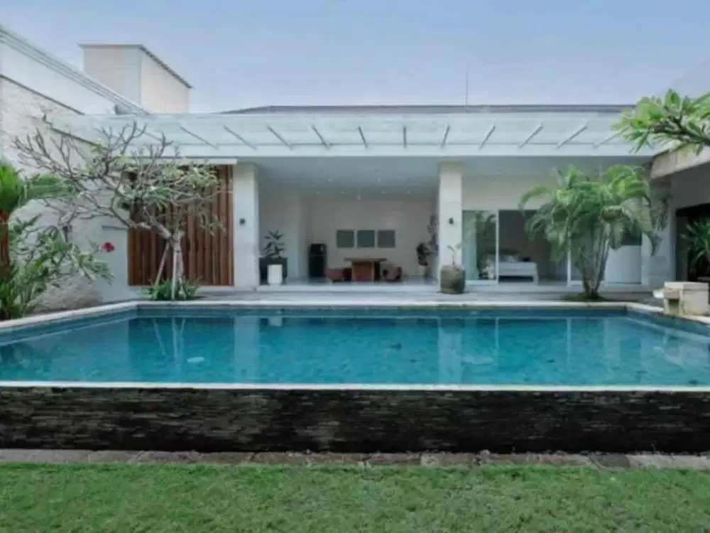 Villa Lumiere 3 Bedrooms Legian seminyak