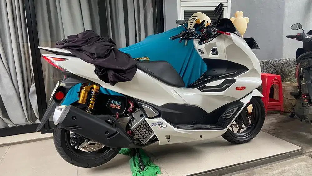 Honda pcx putih