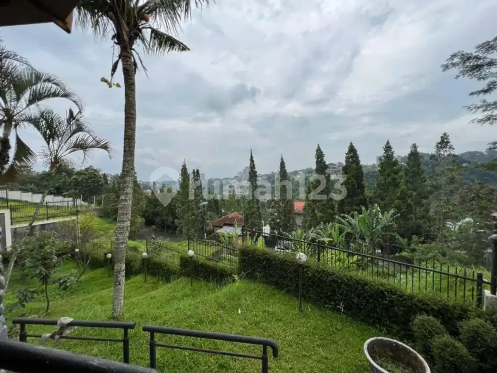 Rumah Villa di Dago Sangat Bagus Nyaman dan Asri View Bandung