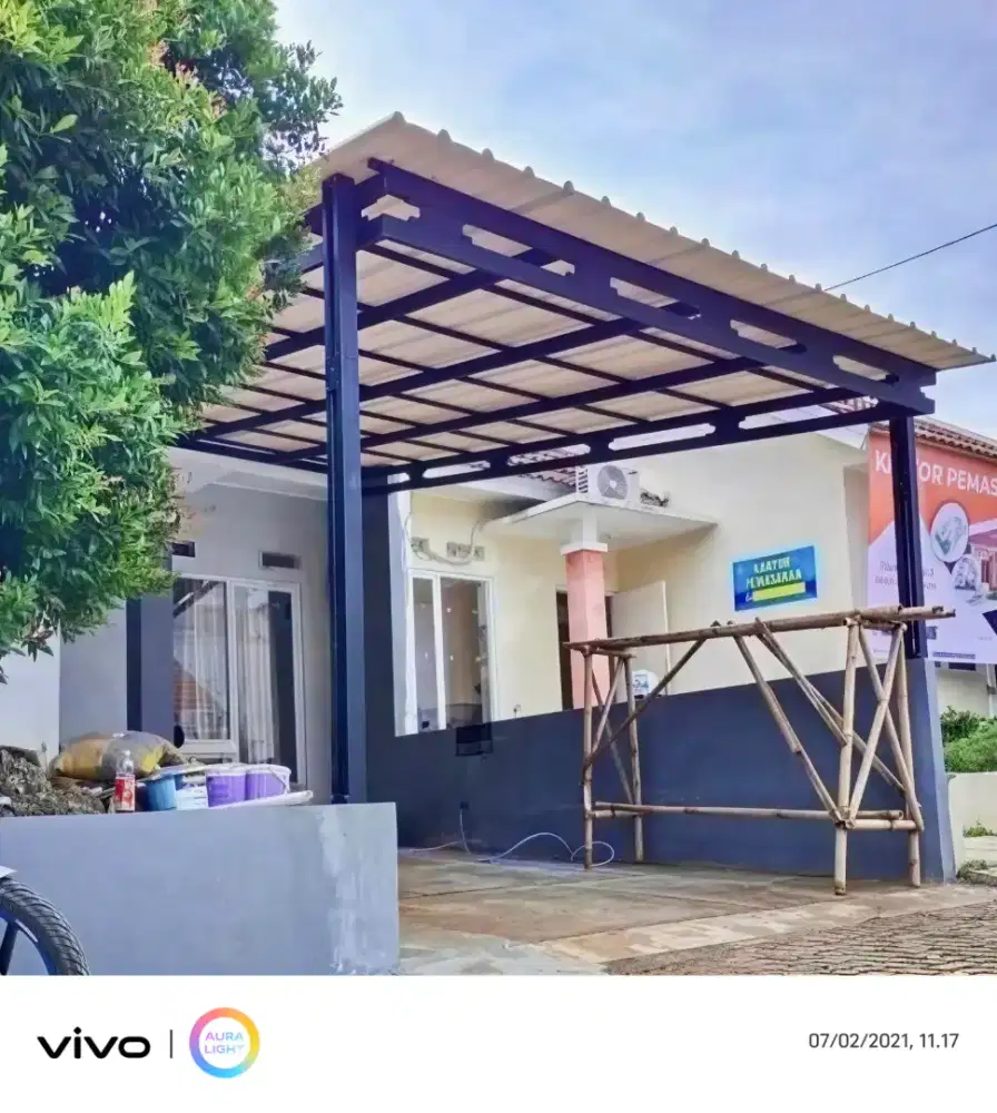 Kanopi baja ringan dan garasi