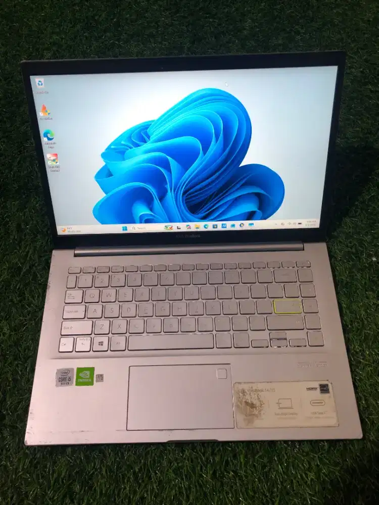 Asus Vivobook  K413J
| Processor Intel core i5-1035G1