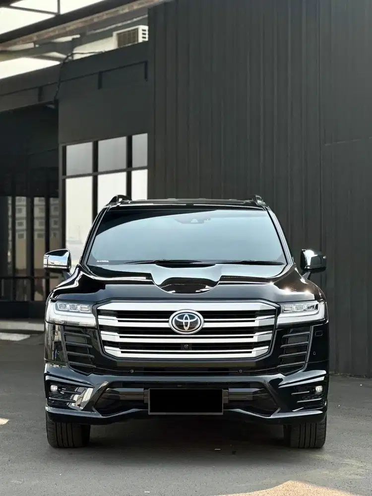 Land cruiser vxR 300