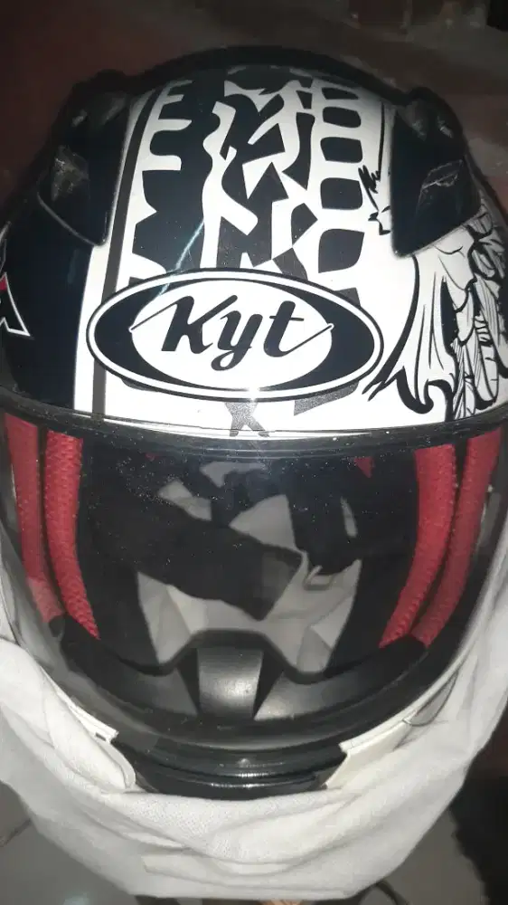 Helm KYT Rc 7 seken