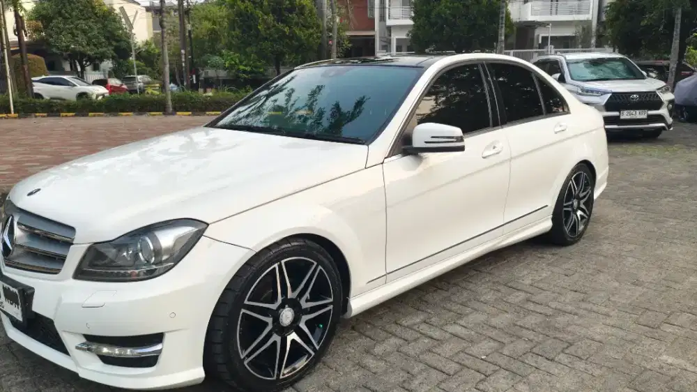 C250 2013 amg plus rare