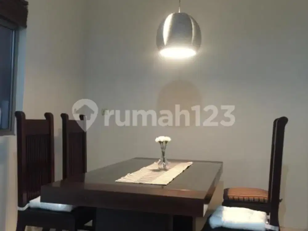 Rumah Bagus Keren Banget di Kota Baru Parahiyangan Mudah Akses