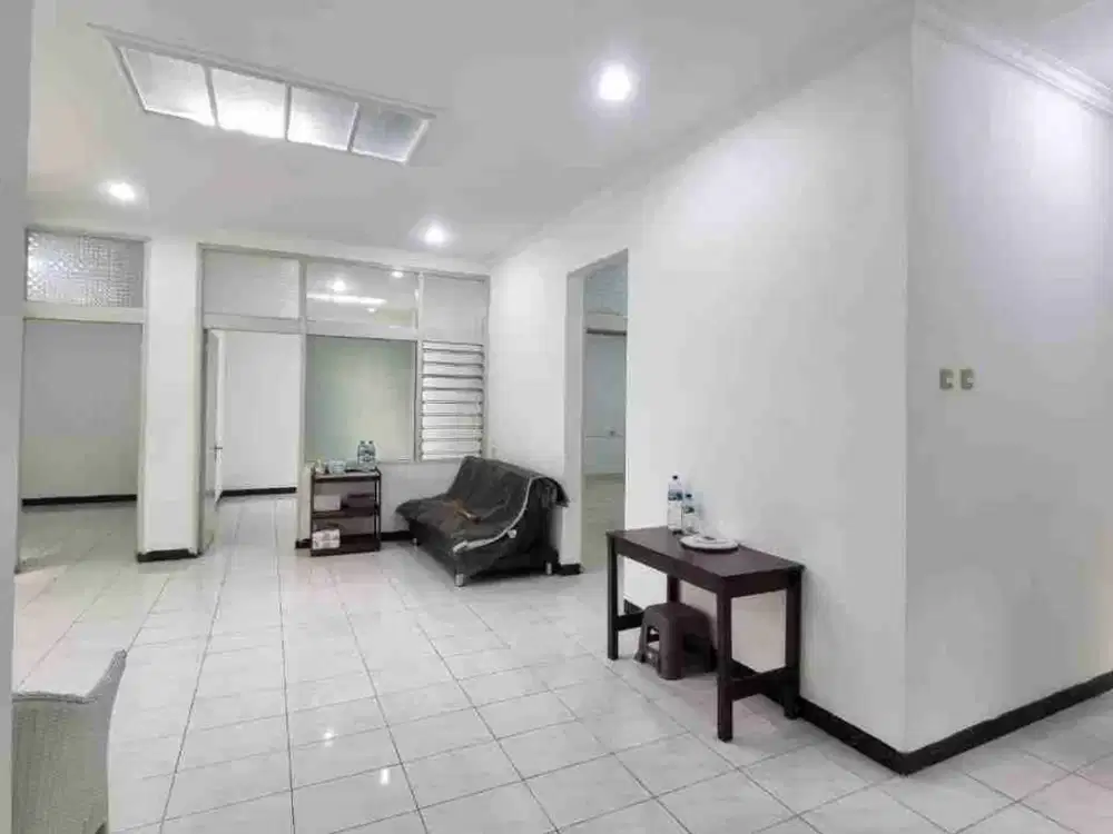 Rumah Margahayu yang cocok untuk kantor, tempat komersial, minimarket dan usaha lainnya