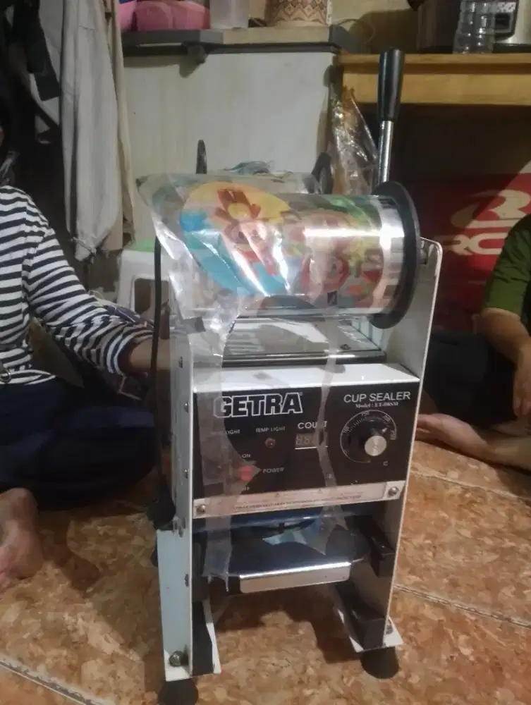 Alat pres an gelas minum