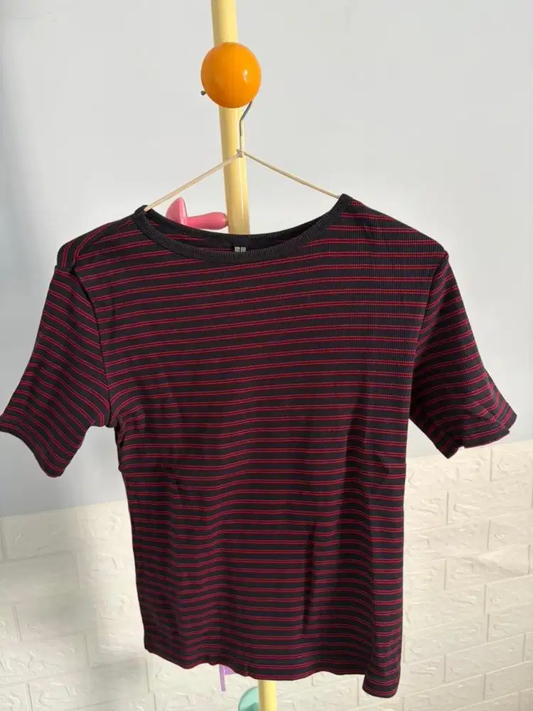 Preloved Kaos Uniqlo Size L