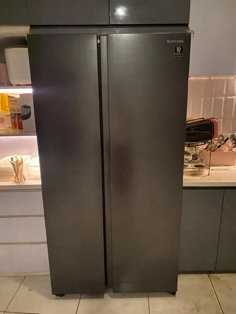Bismillah dijual kulkas 2 pintu