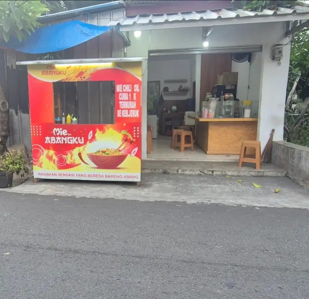 DISEWAKAN TEMPAT DAGANG BESERTA SELURUH PERLENGKAPANNYA