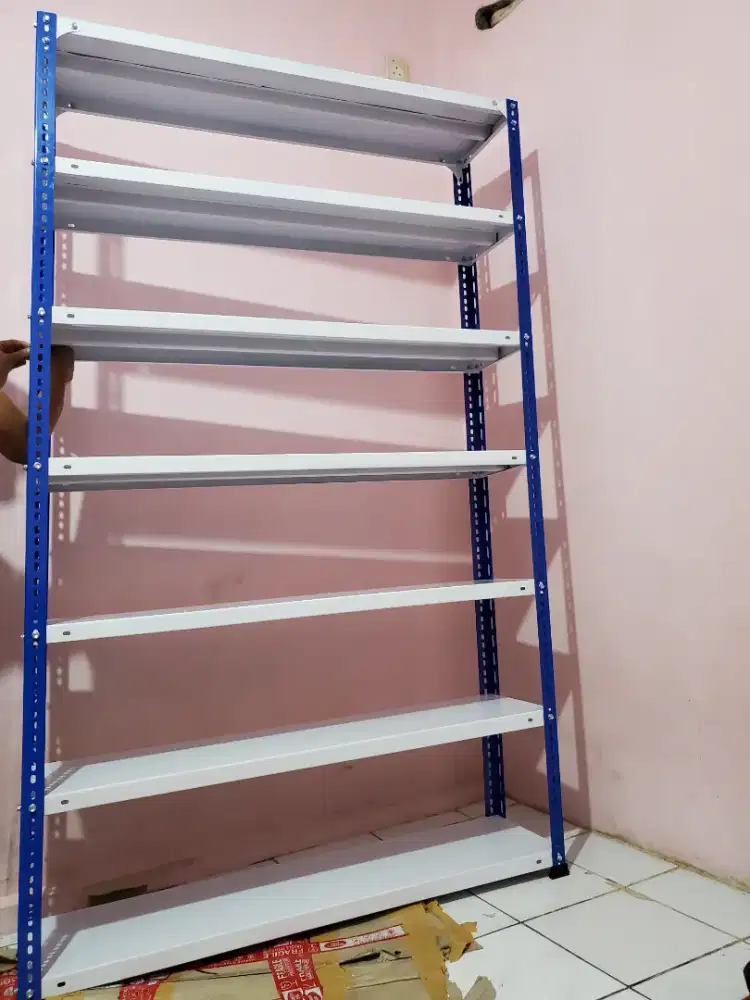 Dijual murah Rak besi ukuran 30x150x200