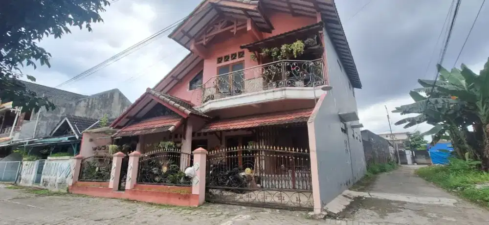 Rumah 2 lantai harga Murah Nego