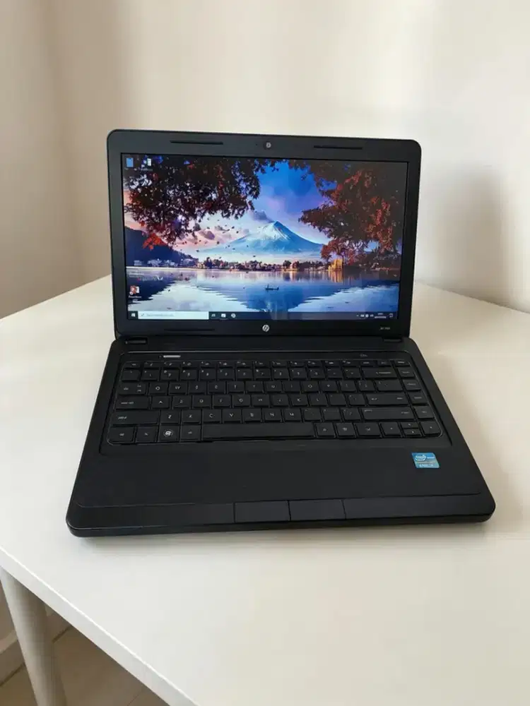 Laptop HP Notebook core i3 4/500 14 Inch