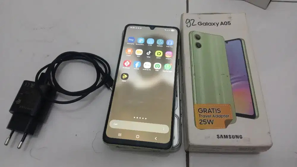Samsung 05 Ram 4/64 mulus