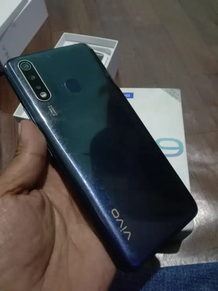 VIVO Y19 6/128 FULLSET MINUS RETAK NORMAL