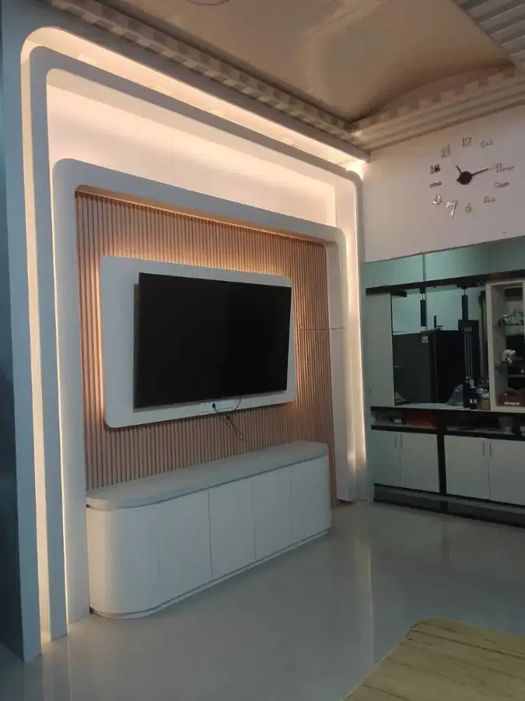 Interior ruangan rumah dan kantor