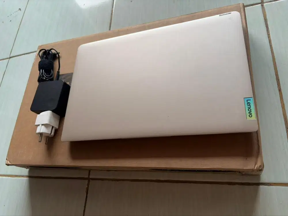 Lenovo Ideapad slim 3 Ryzen 5 5500U