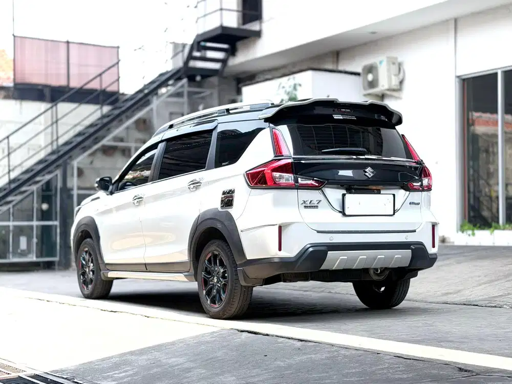 LOW KM PAJAK PANJANG Suzuki XL7 ALPHA HYBRID Sport AT 2024 Istimewa